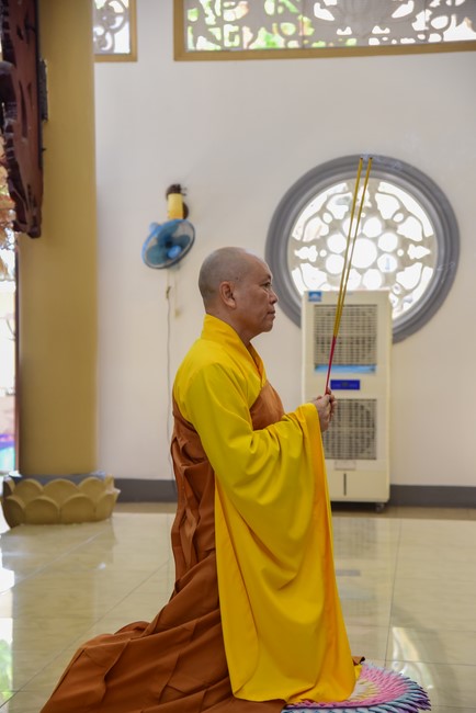 Pratimoksa commandment rite and precept listen at Hoang Phap pagoda